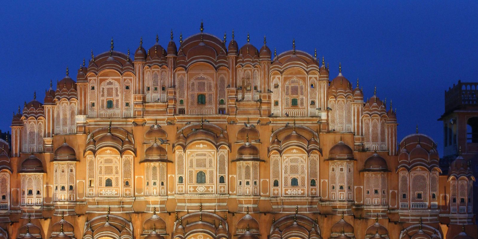 Apple gets tax break in India, a boost to iPhone production | Photo shows Hawa Mahal in Jaipur